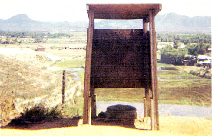 196907_Hill_37_Warnick_02